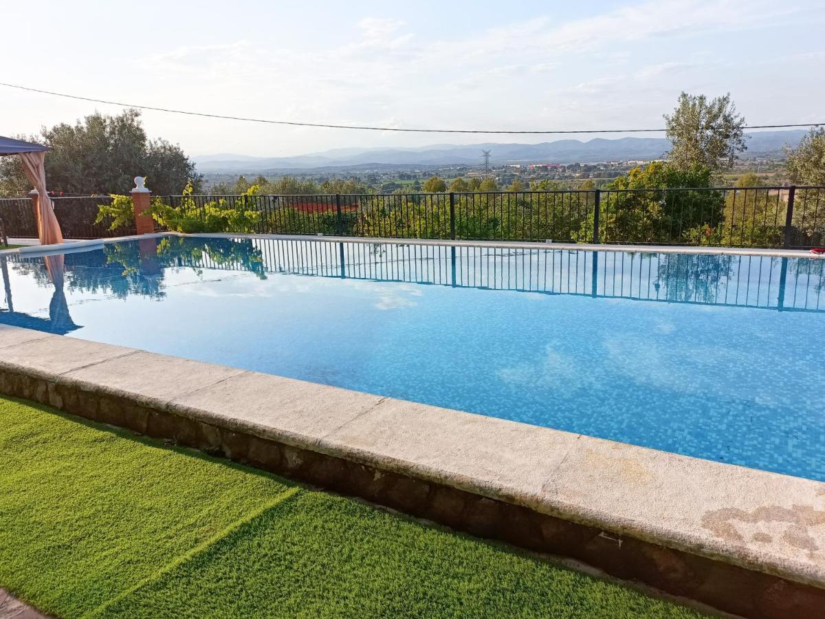 Hébergement de vacances Quiet Forest House With A Super Large Swimming Pool, Good View, Facing North, Very Cool Llíria